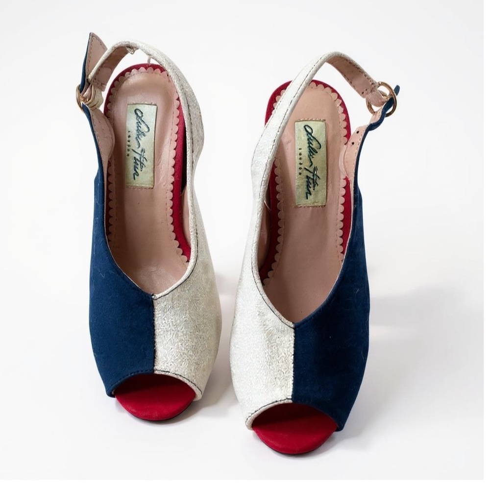 Chie Mihara Women's Blue and White Peep Toe Heels